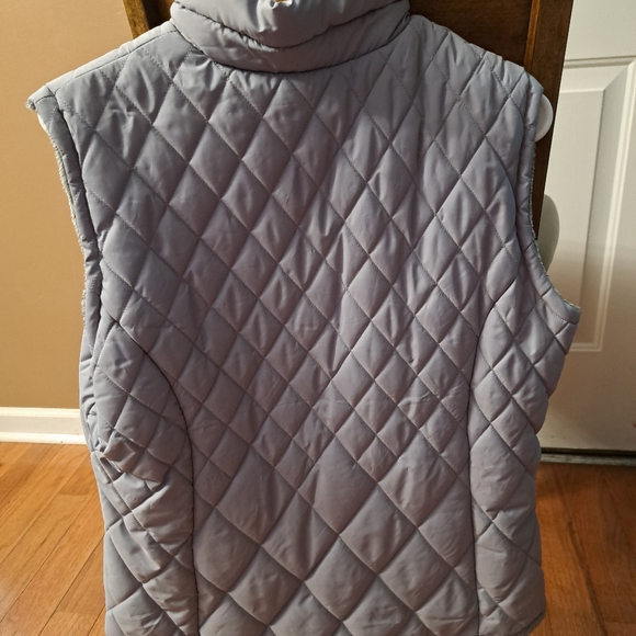 Vest - Picture 2 of 4